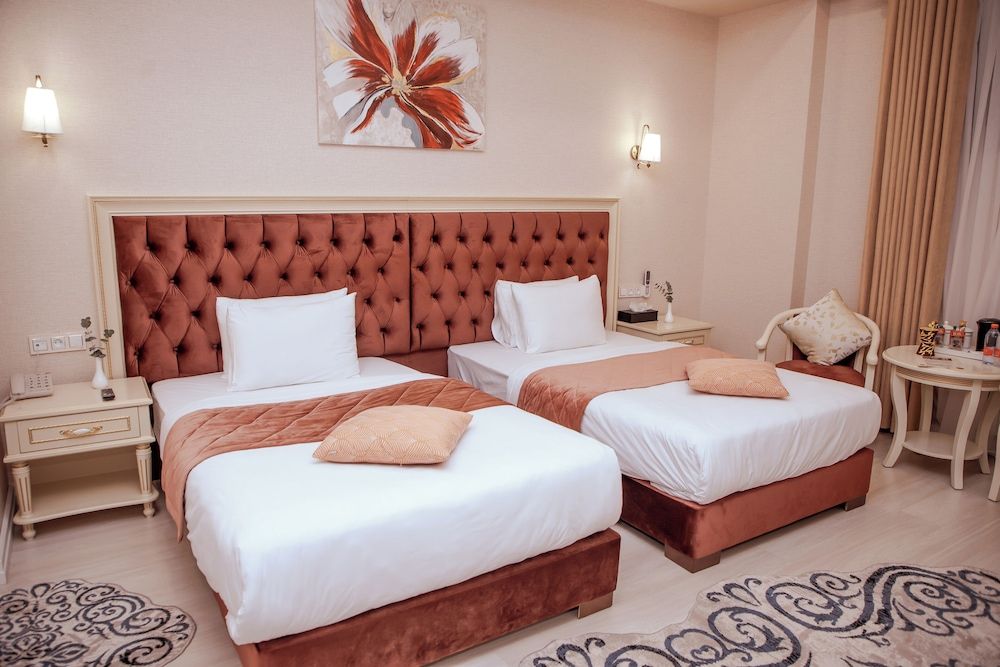 al Madina Hotel Samarkand Deluxe Twin Room, City View