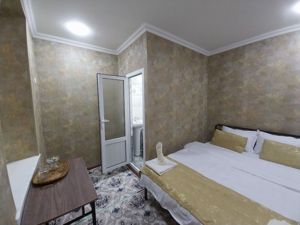 Reyhana Unique House Standard Double Room