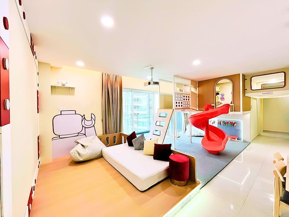 Medini Signature by SR Home Family Apartment, Balcony, Garden View