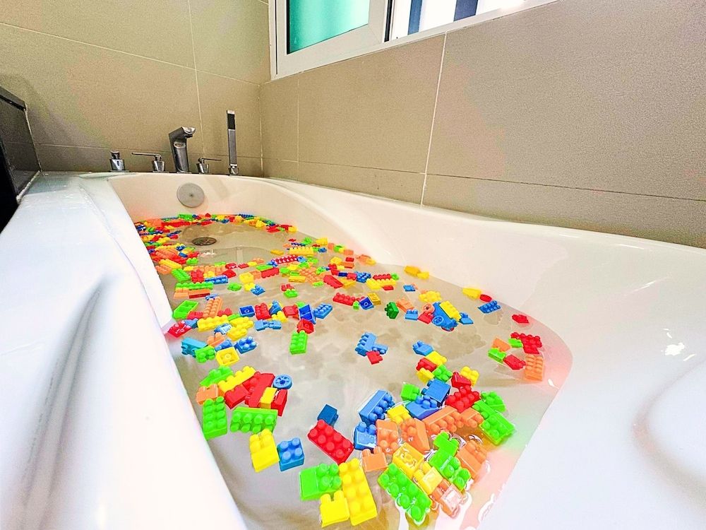 Medini Signature by SR Home Family Apartment, Balcony, Garden View 9