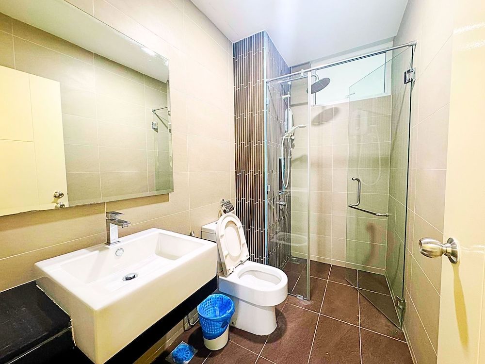 Medini Signature by SR Home Family Apartment, Balcony, Garden View 8