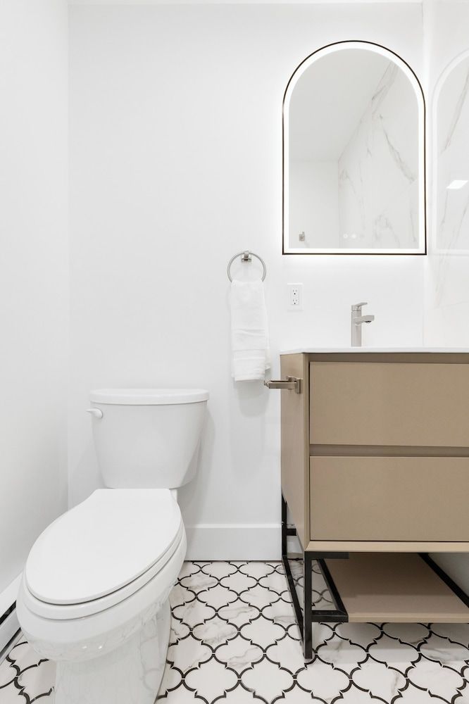 Le Mystral Deluxe Studio 11