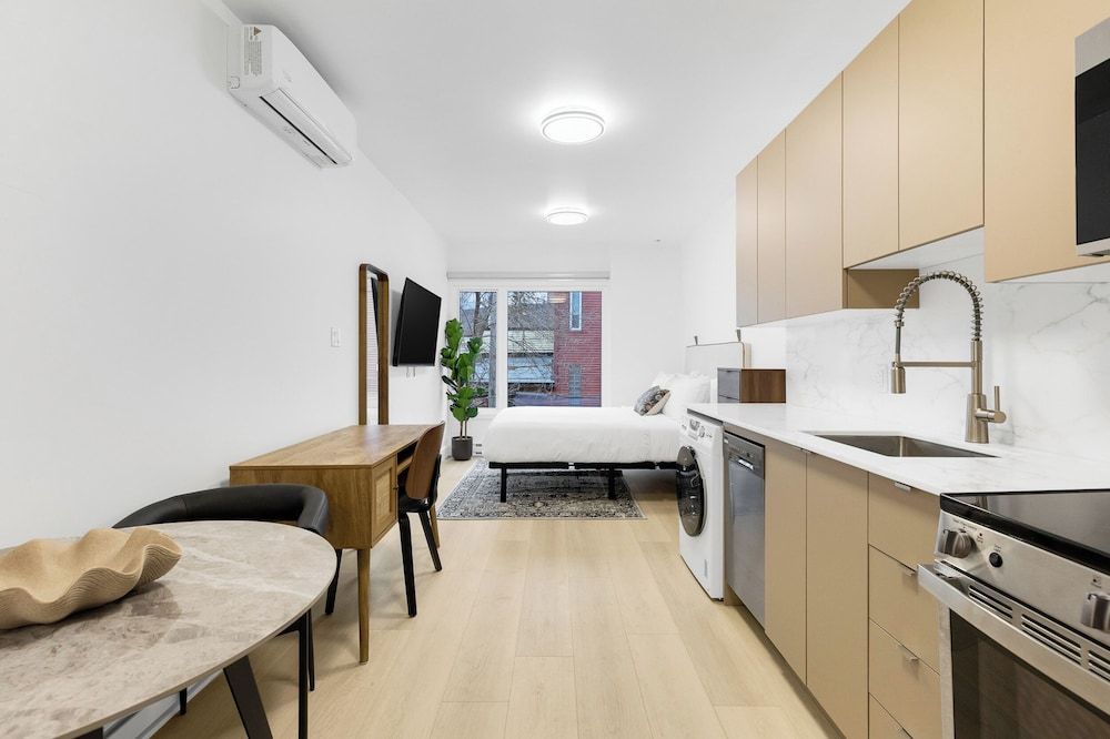 Le Mystral Junior Studio 9