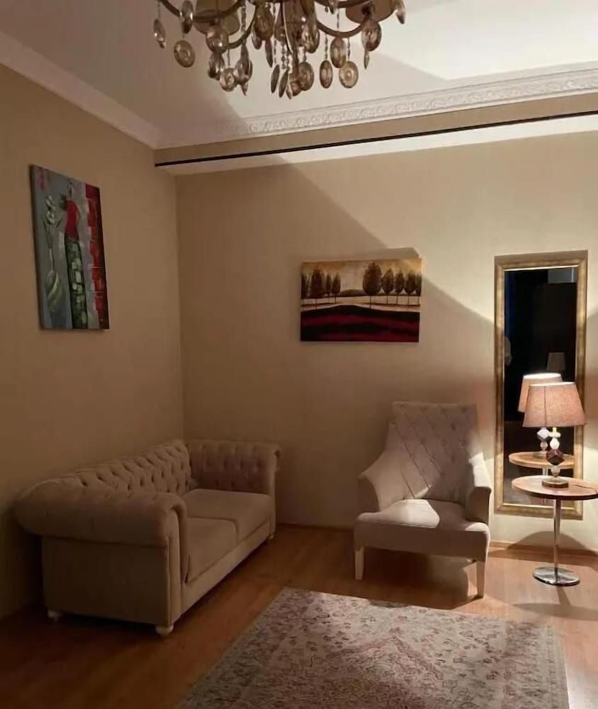 Grand Mirror Hotel Family Room, City View 9