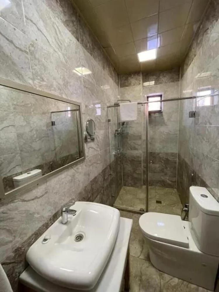 Grand Mirror Hotel Family Room, City View 5