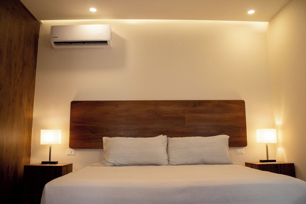 Paravian 504 2BR Condo Playa del Carmen Comfort Apartment, Balcony 5