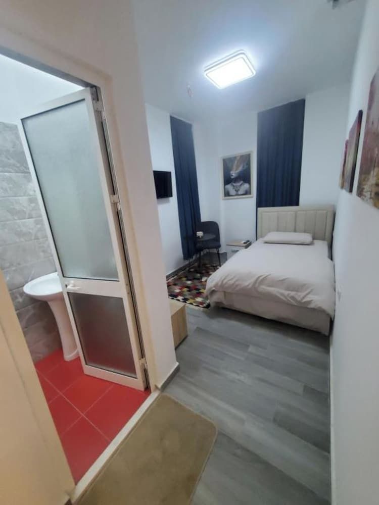 BS Hotel Deluxe Single Room 2