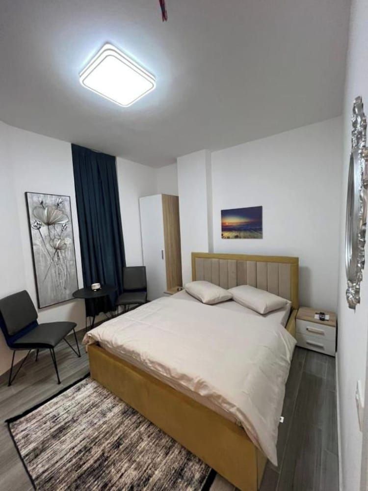 BS Hotel Deluxe Double Room 3