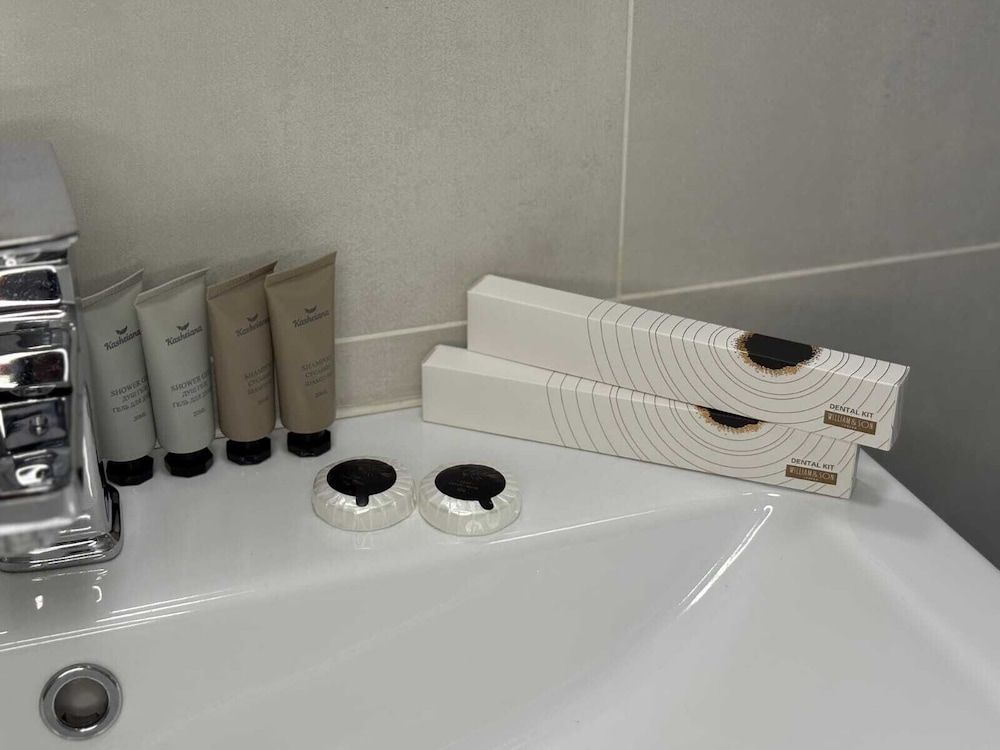 Elite Hotel Standard Twin Room, City View 2