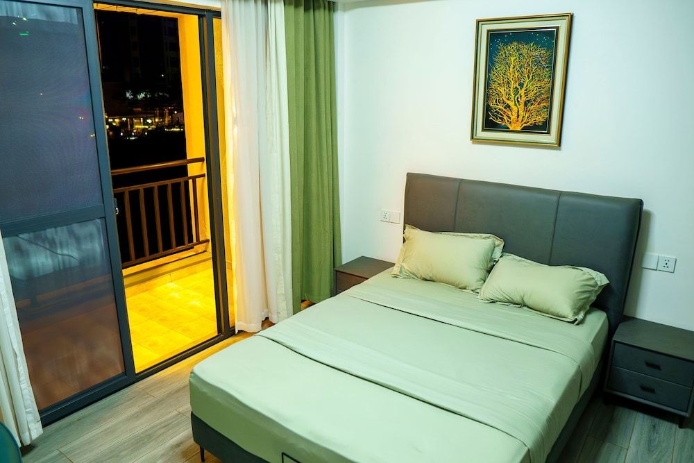 The Moon Apartments Apartment, Balcony, City View 6