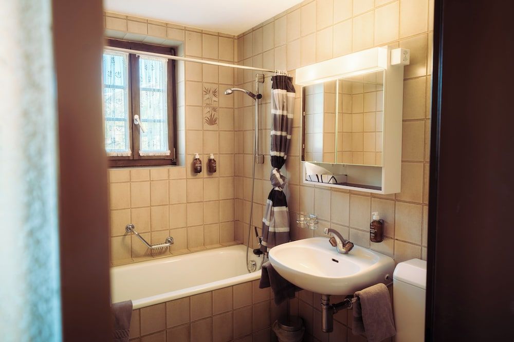 Grünsee Mountain Lodge Triple Room, Private Bathroom 2