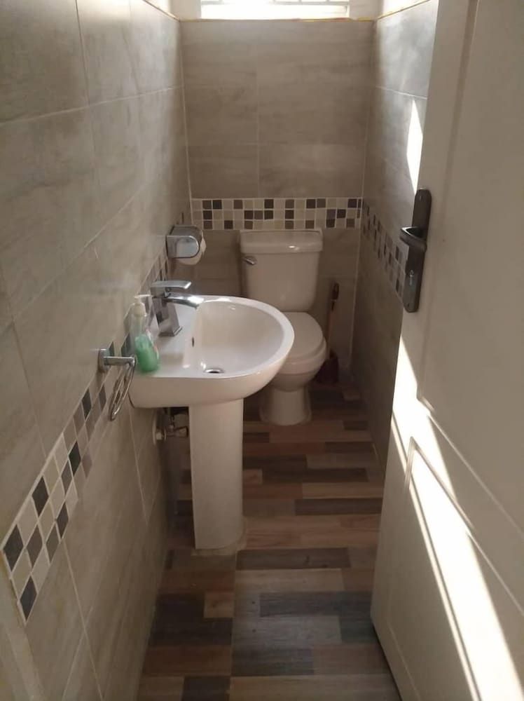 Seven Palms Executive Lodge Deluxe Apartment, 3 Bedrooms 7