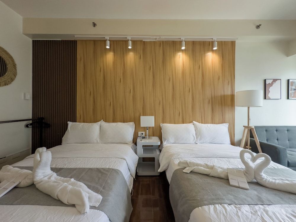 GemstoneBR in SMDC Air Residences Traditional Condo, Multiple Beds, Non Smoking, Refrigerator & Microwave