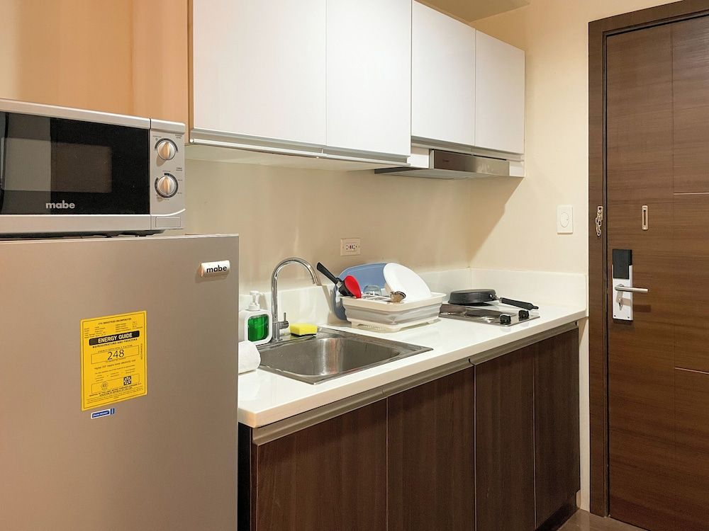 GemstoneBR in SMDC Air Residences Traditional Condo, Multiple Beds, Non Smoking, Refrigerator & Microwave 10