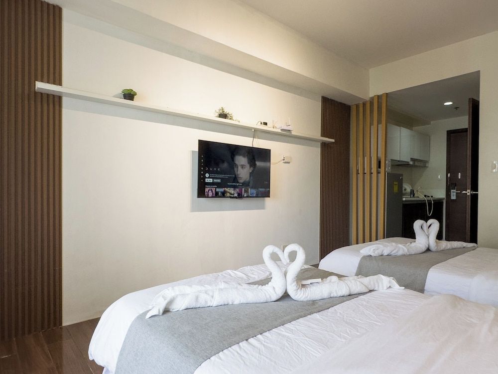 GemstoneBR in SMDC Air Residences Traditional Condo, Multiple Beds, Non Smoking, Refrigerator & Microwave 6