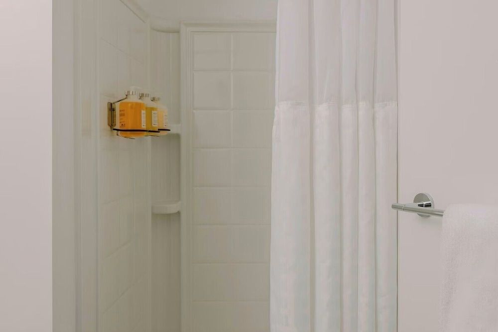 Hotel Houze Detroit Downtown Studio Queen Apartment, City View 5