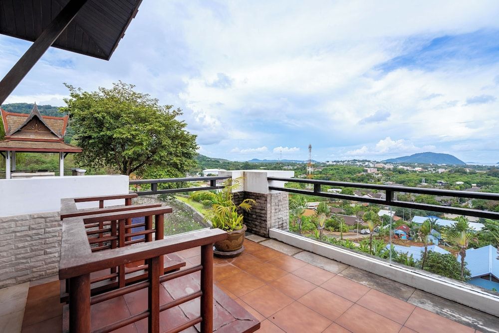 Royal Legacy Golf Villa Villa, Balcony, Partial Sea View 11