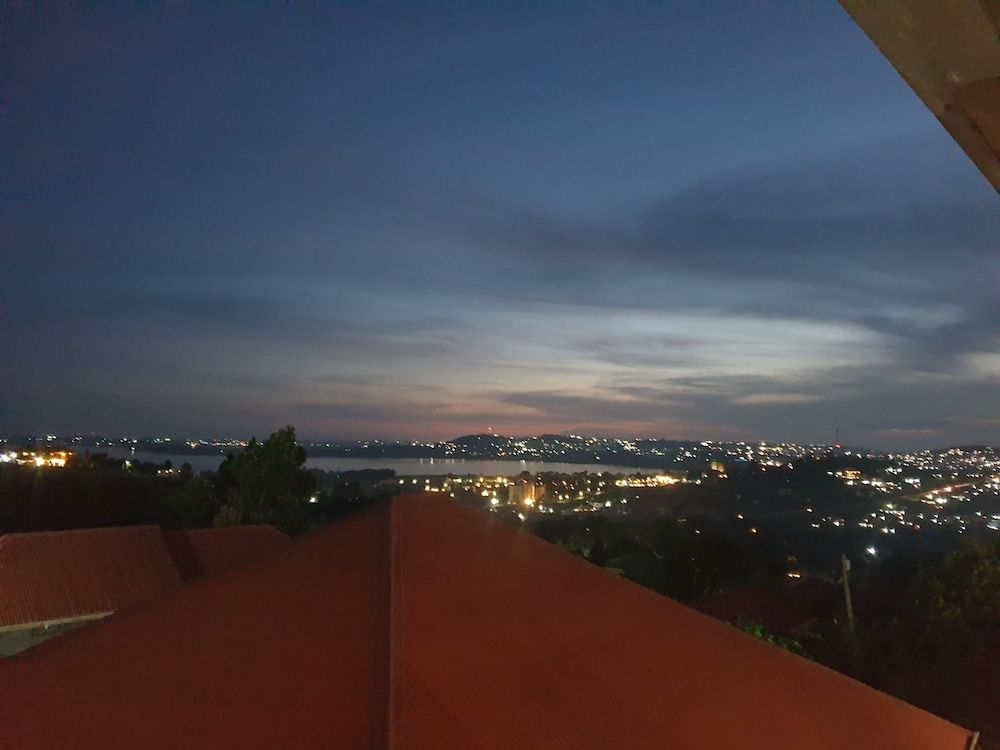 Rosa Negra Kampala Signature Double Room, 1 Queen Bed, Lake View, Executive Level 10