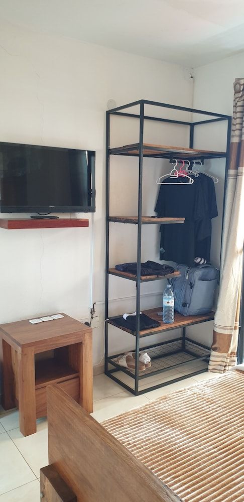 Rosa Negra Kampala Panoramic Double Room 9