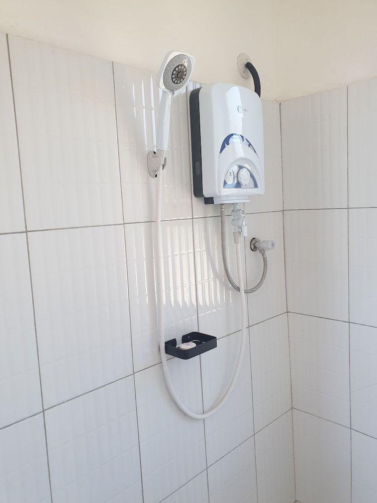 Rosa Negra Kampala Classic Suite 8