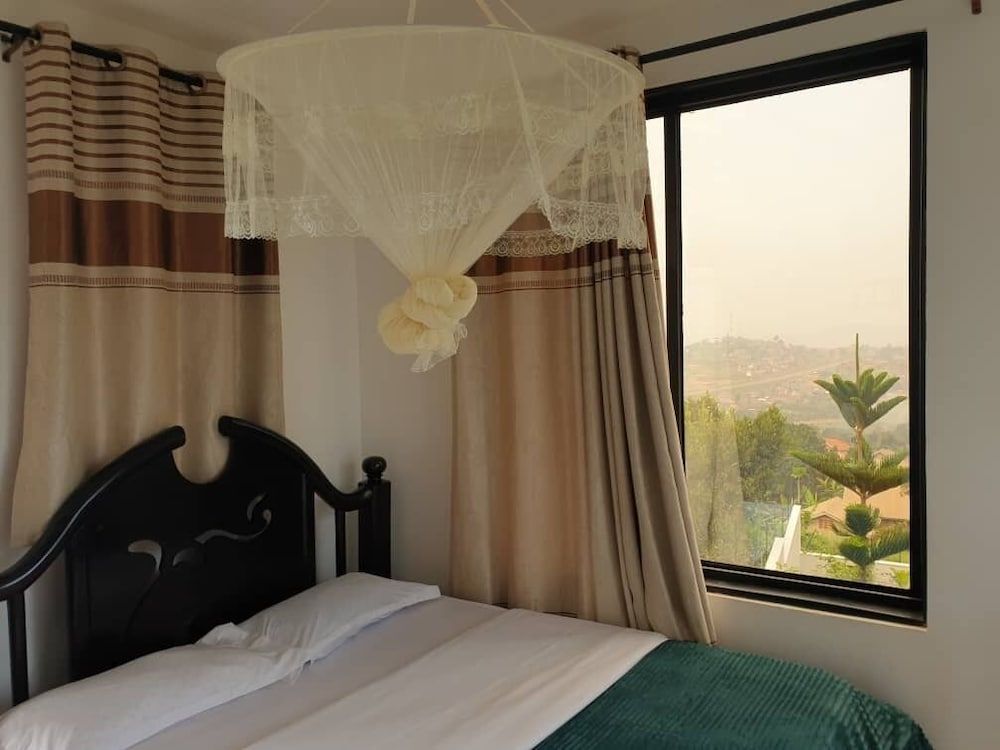 Rosa Negra Kampala Signature Double Room, 1 Queen Bed, Lake View, Executive Level 3