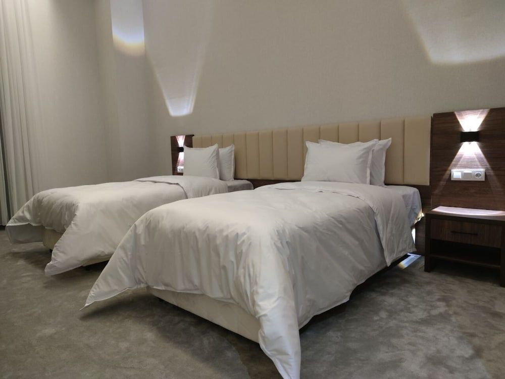 Reikartz Grand Samarkad Standard Double or Twin Room 4