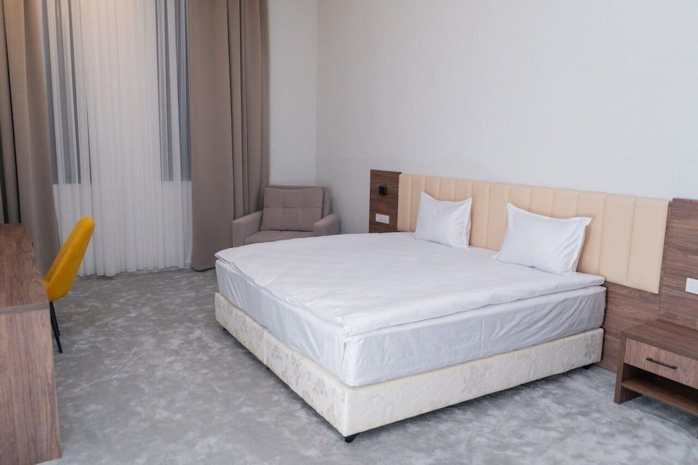 Reikartz Grand Samarkad Standard Double or Twin Room 2