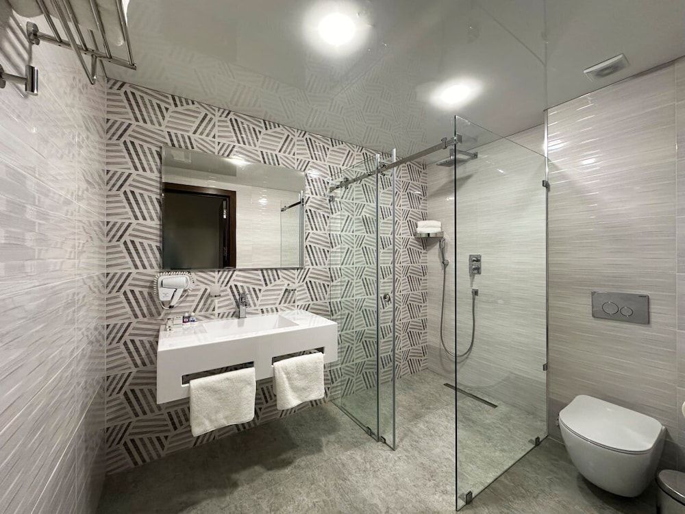 Reikartz Grand Samarkad Standard Double or Twin Room 8