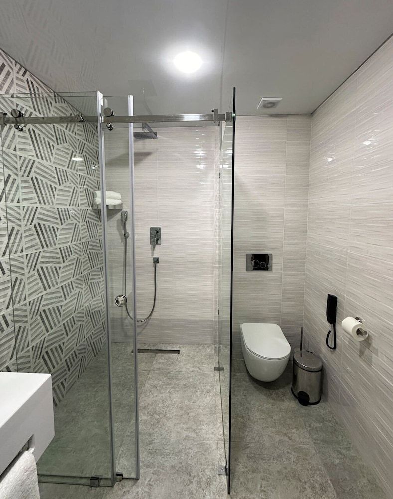 Reikartz Grand Samarkad Standard Double or Twin Room 9