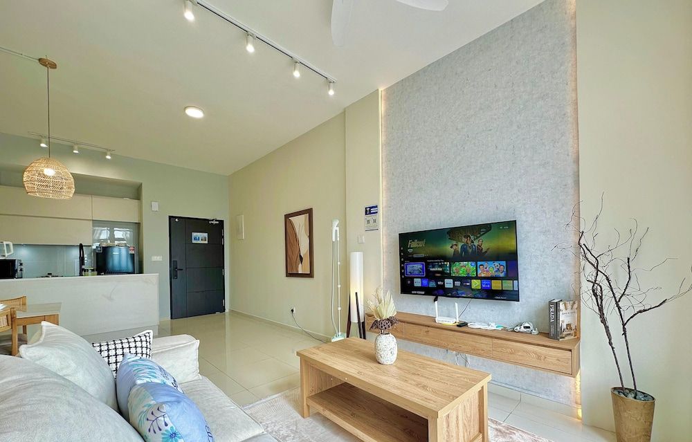 Space Residency KSL by Stayrene Deluxe Apartment, 2 Bedrooms, City View 15