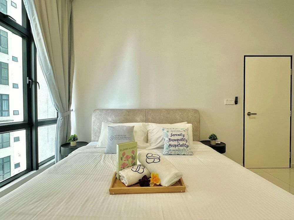 Space Residency KSL by Stayrene Luxury Apartment, 2 Bedrooms, City View 7