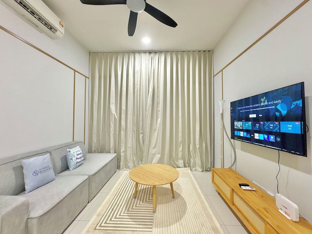 Space Residency KSL by Stayrene Grand Apartment, 3 Bedrooms, City View 15