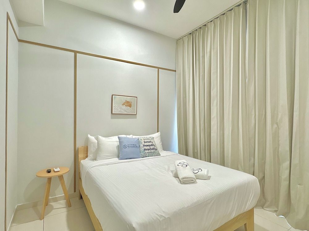 Space Residency KSL by Stayrene Grand Apartment, 3 Bedrooms, City View