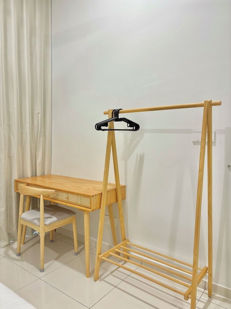 Space Residency KSL by Stayrene Grand Apartment, 3 Bedrooms, City View 17