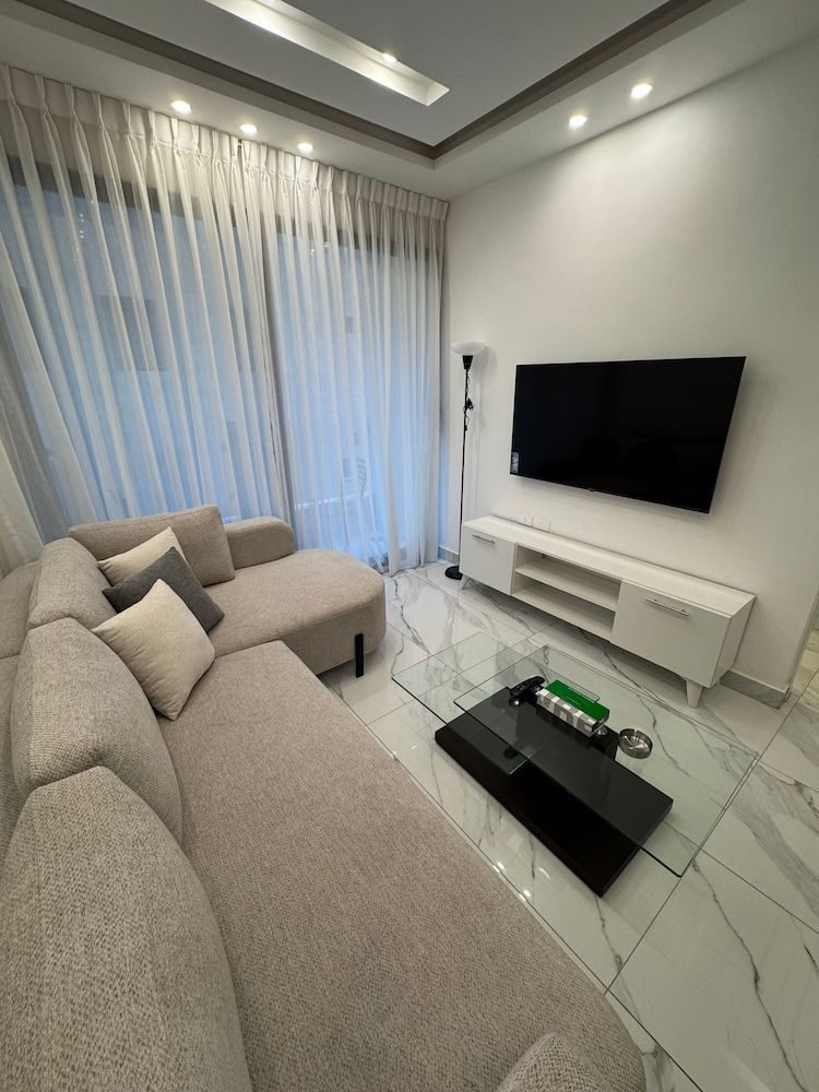 Boulevard Comfort Haven, apt With Stunning Veiw Apartment, 1 Bedroom, Accessible, Smoking 10