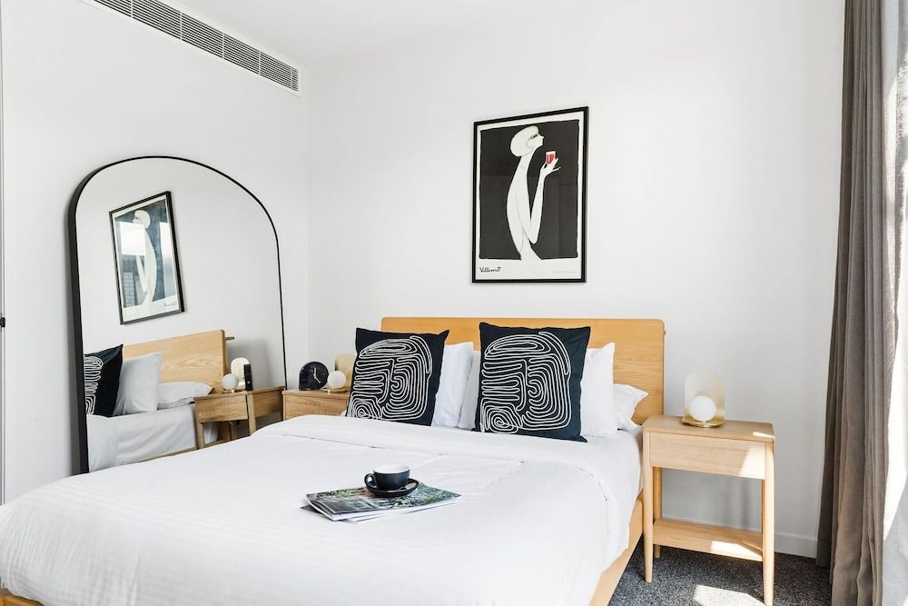 A Lux 3BR Townhouse in South Yarra, Free Parking Villa (3 Bedrooms)