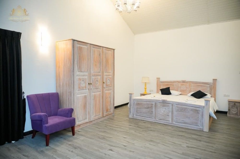 King Castle Lake Front by LAKSAM Superior Double Room, Balcony, Garden View 5