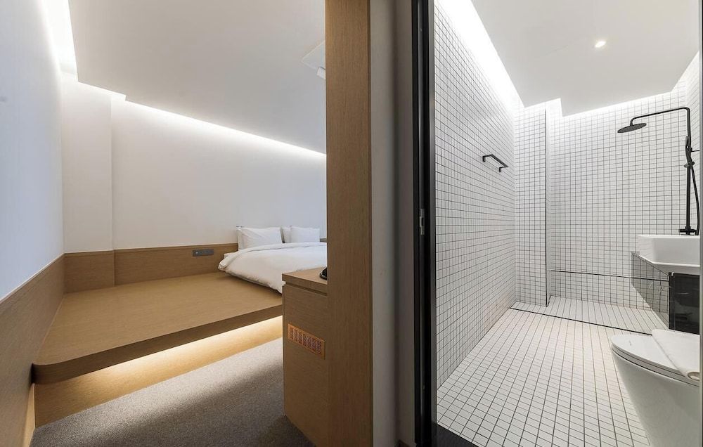 BLUEFROG HOTEL Large Ocean View Premier 5