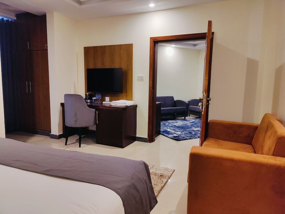 Pinemont Hotel Family Suite 3