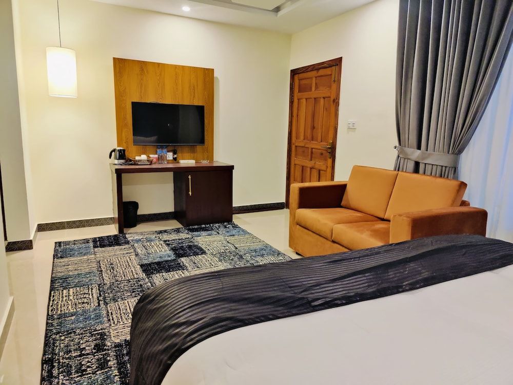 Pinemont Hotel Standard Room 8