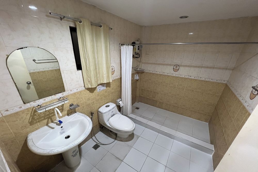 Garden Suite Hotel Standard Twin Room 8