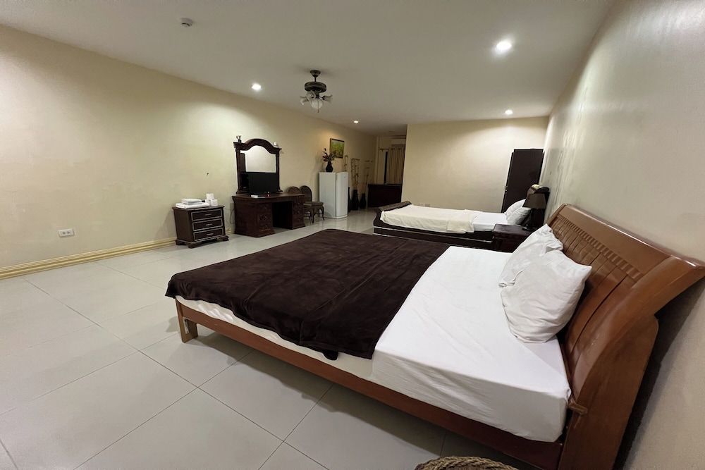 Garden Suite Hotel Standard Twin Room 3