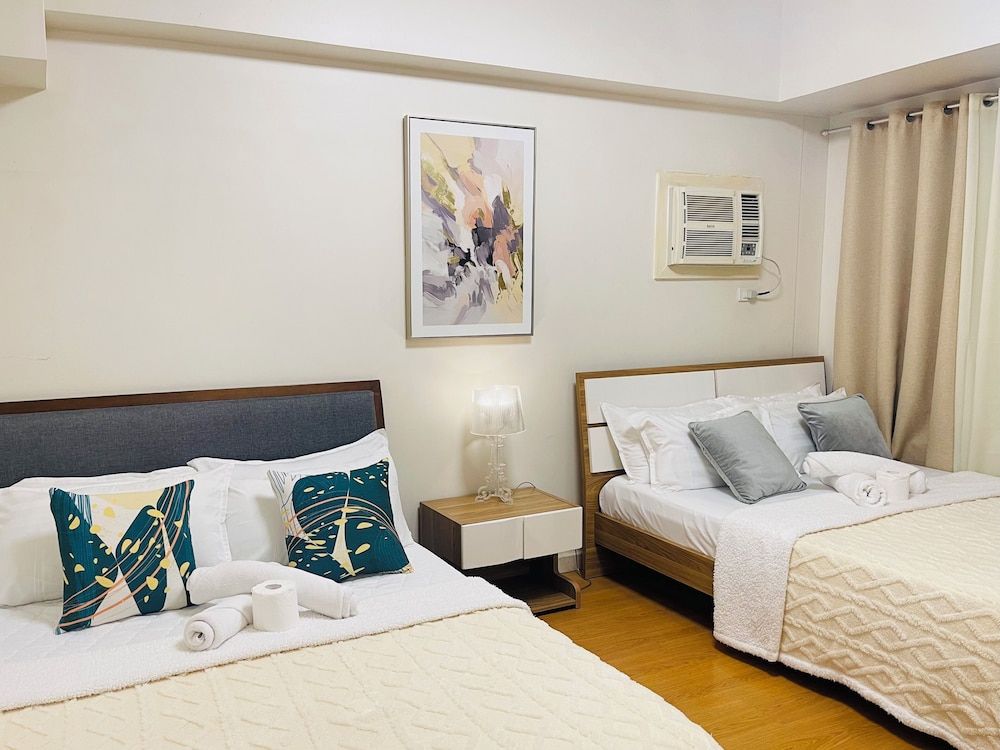 1 Bedroom Condo in 8 Adriatico Manila Family Condo, City View 3