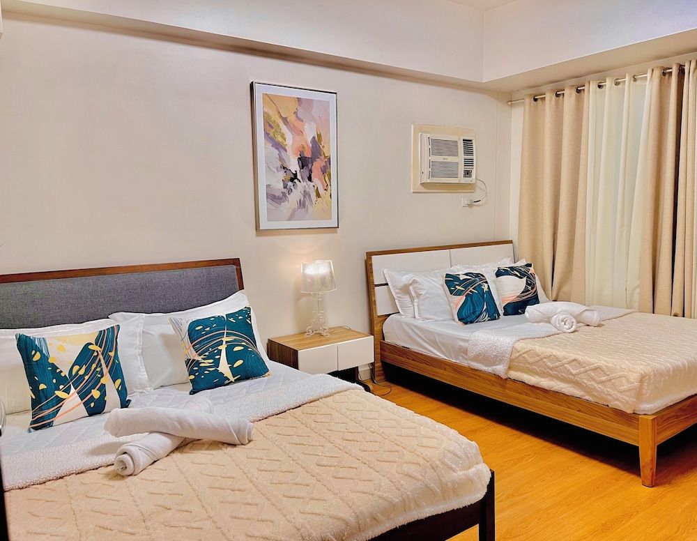 1 Bedroom Condo in 8 Adriatico Manila Family Condo, City View