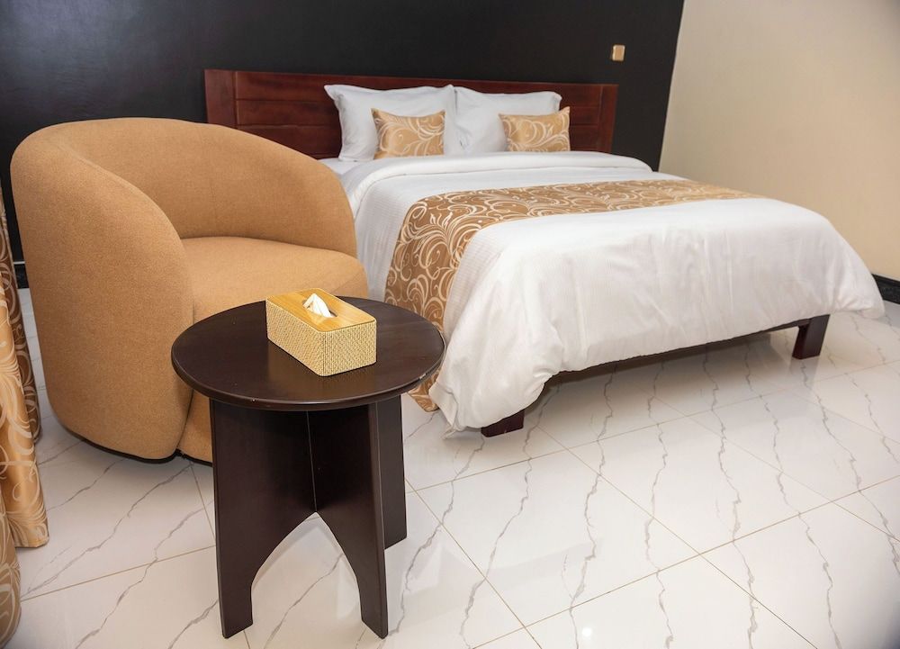 DEEL Comfort Inn Standard Room