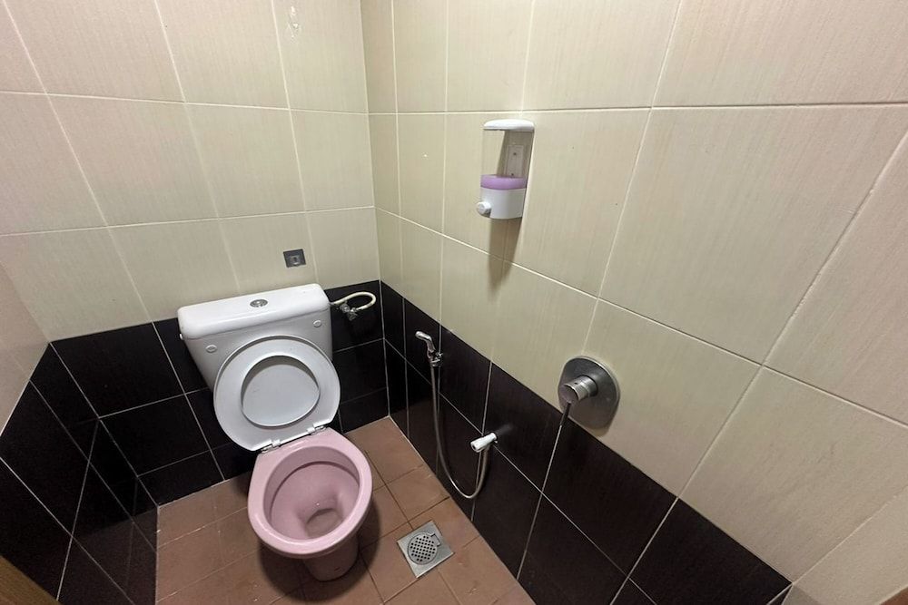 I Rose Budget Hotel Family Suite 4