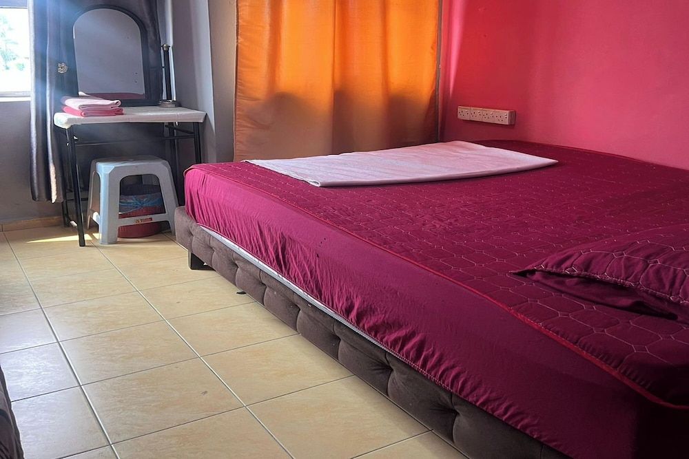 I Rose Budget Hotel Family Suite