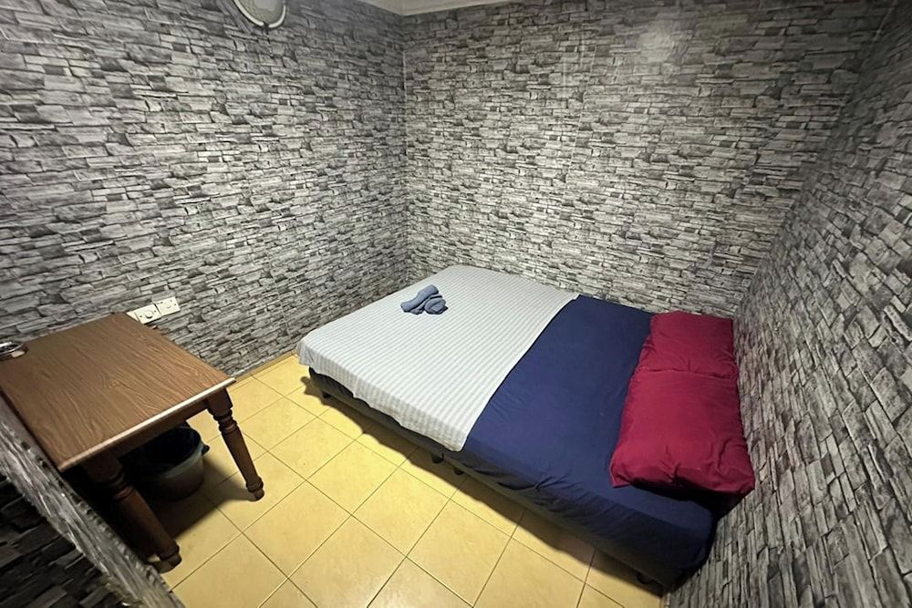 I Rose Budget Hotel Standard Double Room