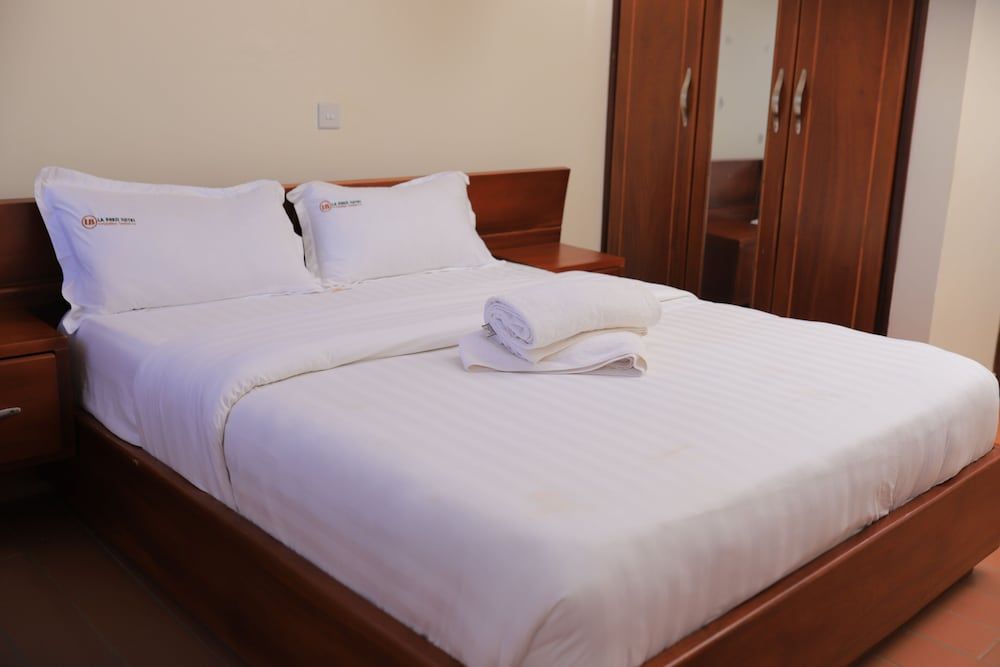 La Brezi Suites Standard Single Room, Balcony, Hill View 4