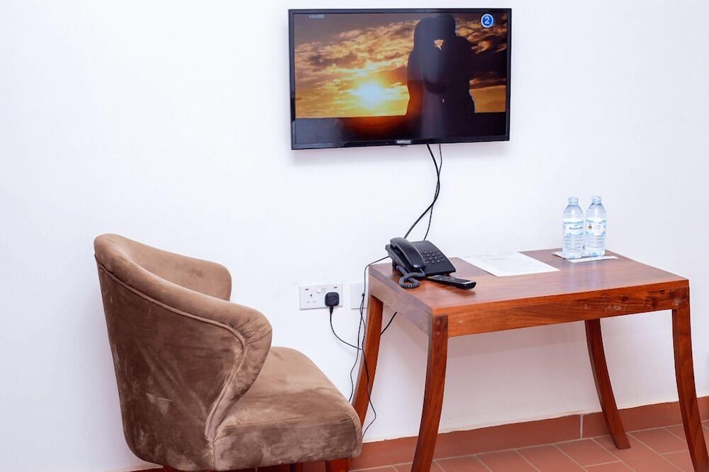 La Brezi Suites Double Room Single Use, Balcony, Valley View 5